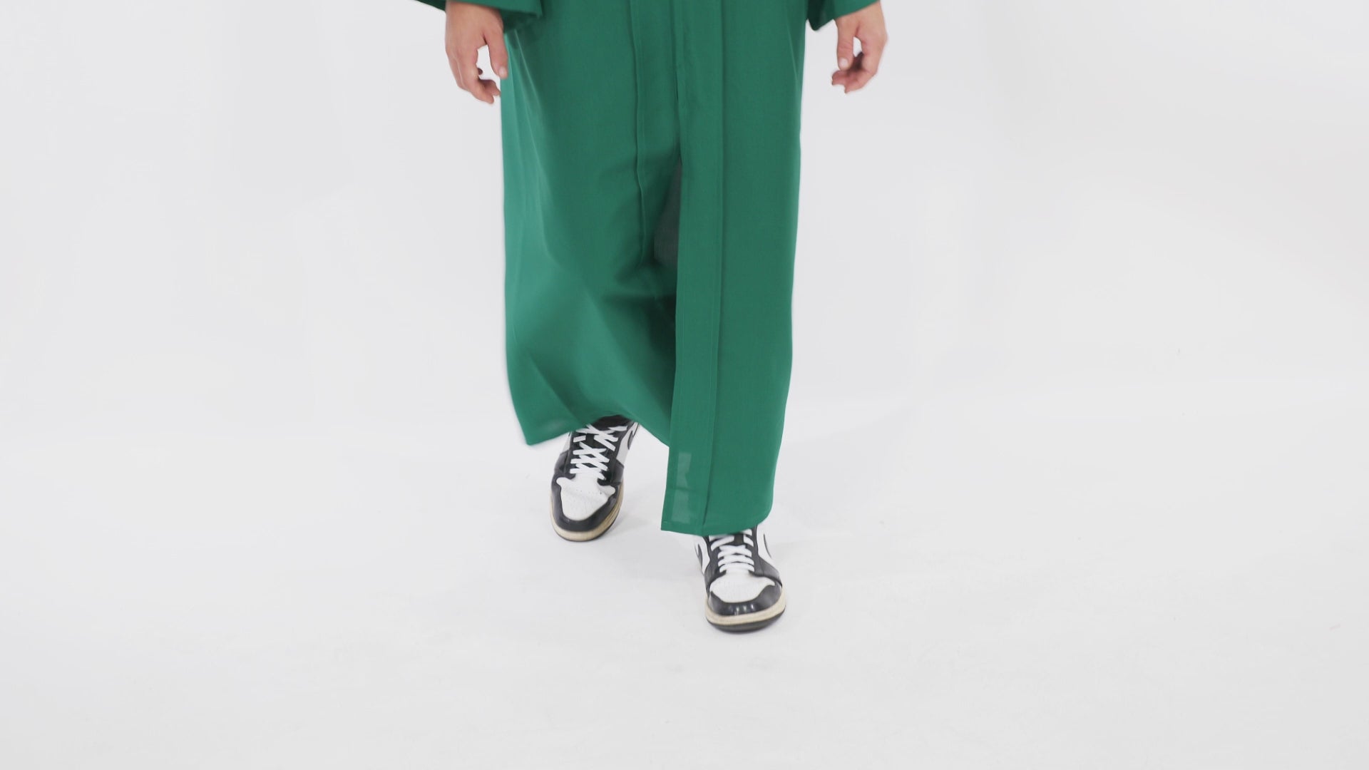 Matte Hunter Bachelors Cap & Gown - College & University